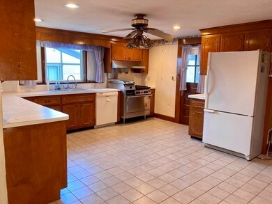 200 Concord St, Rockland, MA 02370 - photo 3