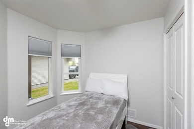 01-Bedroom 1 MS_0195