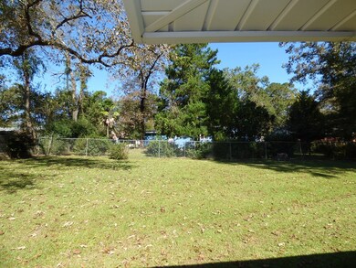 1402 Stokes Ave, McComb, MS 39648 - photo 3