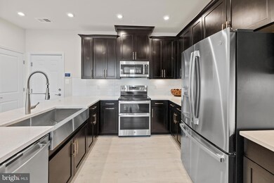 10520 John Glenn St, Lanham, MD 20706 - photo 5