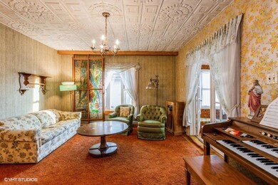 1612 Main St, Cedar Falls, IA 50613 - photo 4