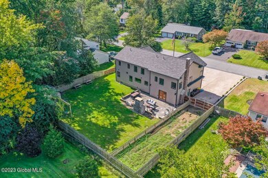 770 Huntingdon Dr, Schenectady, NY 12309 - photo 2