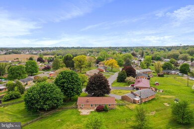 13922 N Meadow Rd, Hagerstown, MD 21742 - photo 4