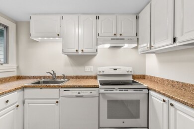 1 Brackett Place unit A, Marblehead, MA 01945 - photo 6