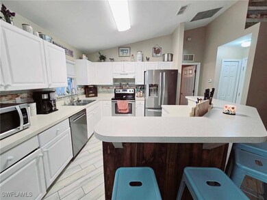 2029 NE 5th Ave, Cape Coral, FL 33909 - photo 6