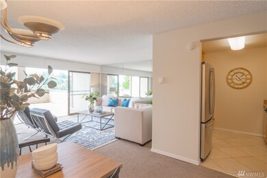 Monaco Villa unit 206A, Mercer Island, WA 98040 - photo 2