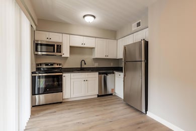 400 Gallery B unit b4-13