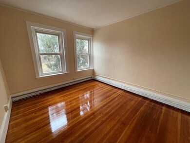 809 Washington St unit 3, Brookline, MA 02446 - photo 4