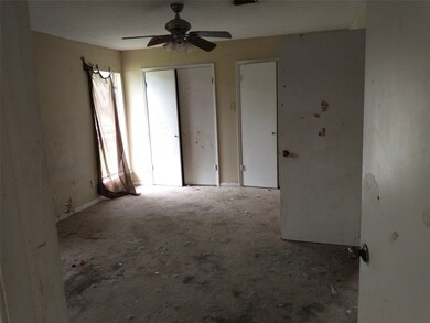 3860 Jasmine Dr, Alvin, TX 77511 - photo 3