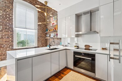 377KingSt-KeenEyeMarketing-011