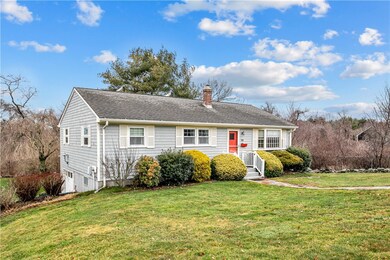 26 Pocahontas Dr, Middletown, RI 02842 - photo 2