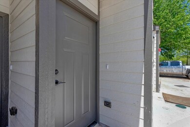 1305 Mill St, Gainesville, TX 76240 - photo 3