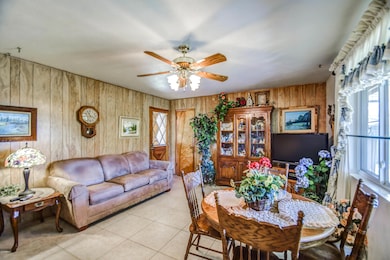 Family Room 4