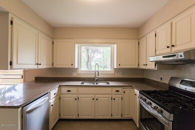 011 kitchen - IMG_0468