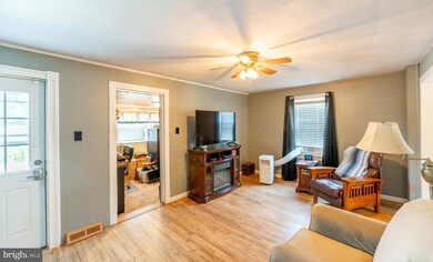 362 Fricks Lock Rd, Pottstown, PA 19465 - photo 5