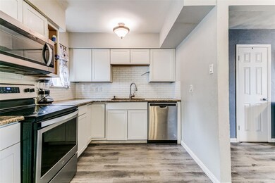 1313 Bryan Ct, Bedford, TX 76022 - photo 3