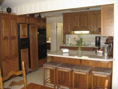 302 Ridge St, Asheboro, NC 27205 - photo 2