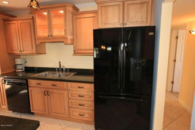 Picture 5 kitchen