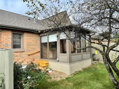 5814 Thada Ln unit 5814, Columbus, OH 43229 - photo 3