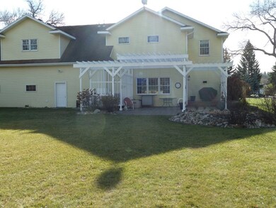 Back of house<|><|>