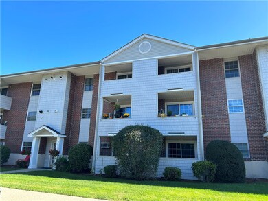 673 Metacom Ave unit 51, Bristol, RI 02809 - photo 4