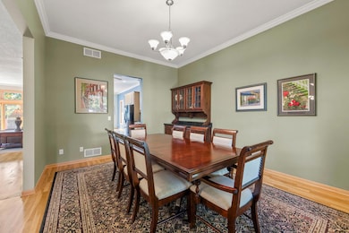 19-web-or-mls-2324 99th St E-168.jpg