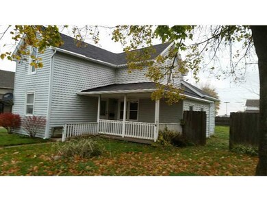 323 Maple St, Tipton, IN 46072 - photo 2