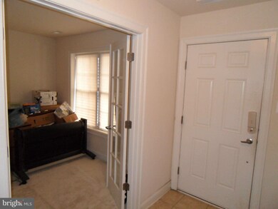 505 Cedar Spring St, Gaithersburg, MD 20877 - photo 4