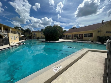 7502 Bolanos Ct, Tampa, FL 33615 - photo 4