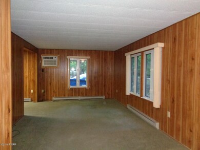 102 Redstart Ct, Hawley, PA 18428 - photo 5