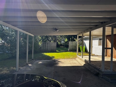 213 W Montcalm St, Greenville, MI 48838 - photo 5