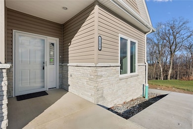 1580 Lois Ln, Greensburg, PA 15601 - photo 2