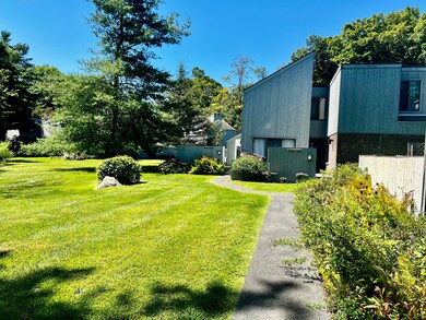 7 Honeysuckle Ln, Ridgefield, CT 06877 - photo 6