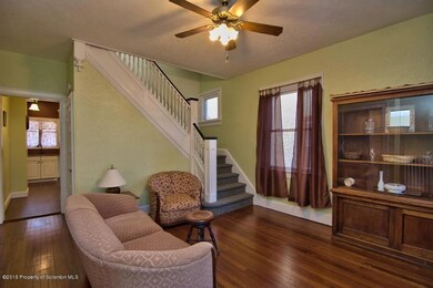 912 Quincy Ave, Scranton, PA 18510 - photo 3