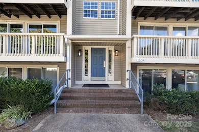 1634 Arlyn Cir unit J, Charlotte, NC 28213 - photo 2