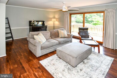 7015 Knighthood Ln, Columbia, MD 21045 - photo 4