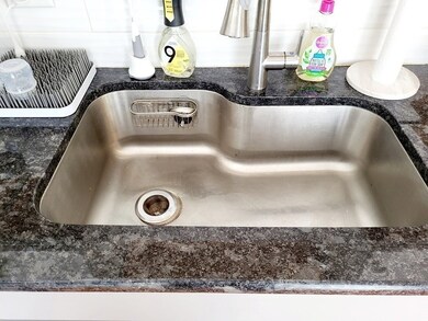 103 Valentine St unit 3, Fall River, MA 02720 - photo 7