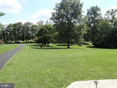 382 Hallman Rd, Douglassville, PA 19518 - photo 4