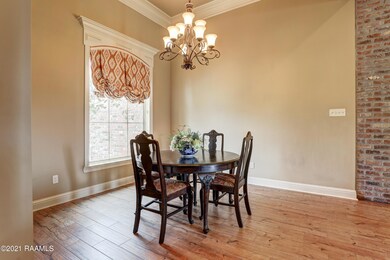 403 dunvegan-3