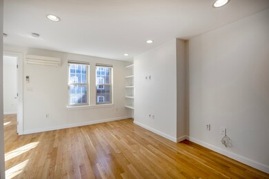 20 Thacher St unit 3, Boston, MA 02113 - photo 3