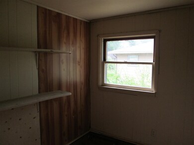 1153 SE A St, Linton, IN 47441 - photo 6