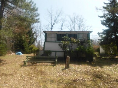 157 Pecks Pond Rd, Dingmans Ferry, PA 18328 - photo 2