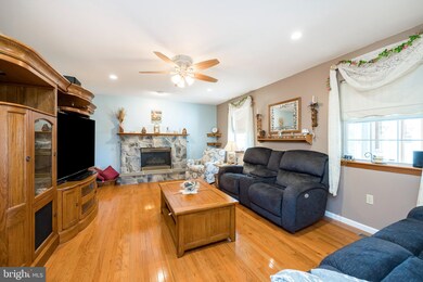 100 Fairfield Dr, Barto, PA 19504 - photo 4