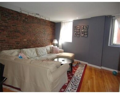 19 Wiget St unit 205, Boston, MA 02113 - photo 2