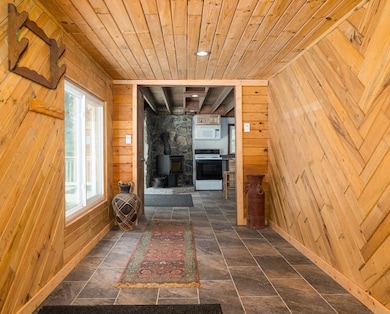 47 Hereford Ln, Westfield, PA 16950 - photo 3