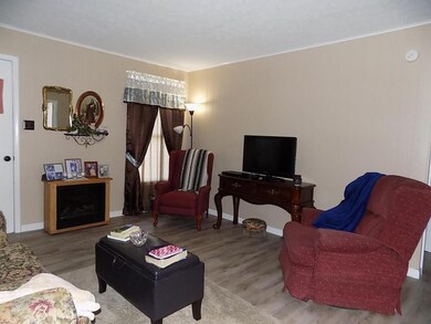 NEW LAMINATE FLOORING