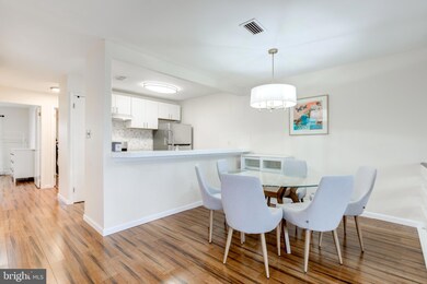 421 Wendover Dr unit 126-B, Eagleville, PA 19403 - photo 4