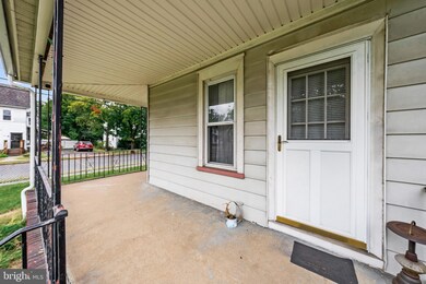 559 N Delaware St, Paulsboro, NJ 08066 - photo 3