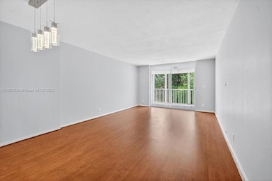 1000 NE 12th Ave unit 304, Hallandale Beach, FL 33009 - photo 3