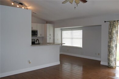 Dine in Kitchen Area